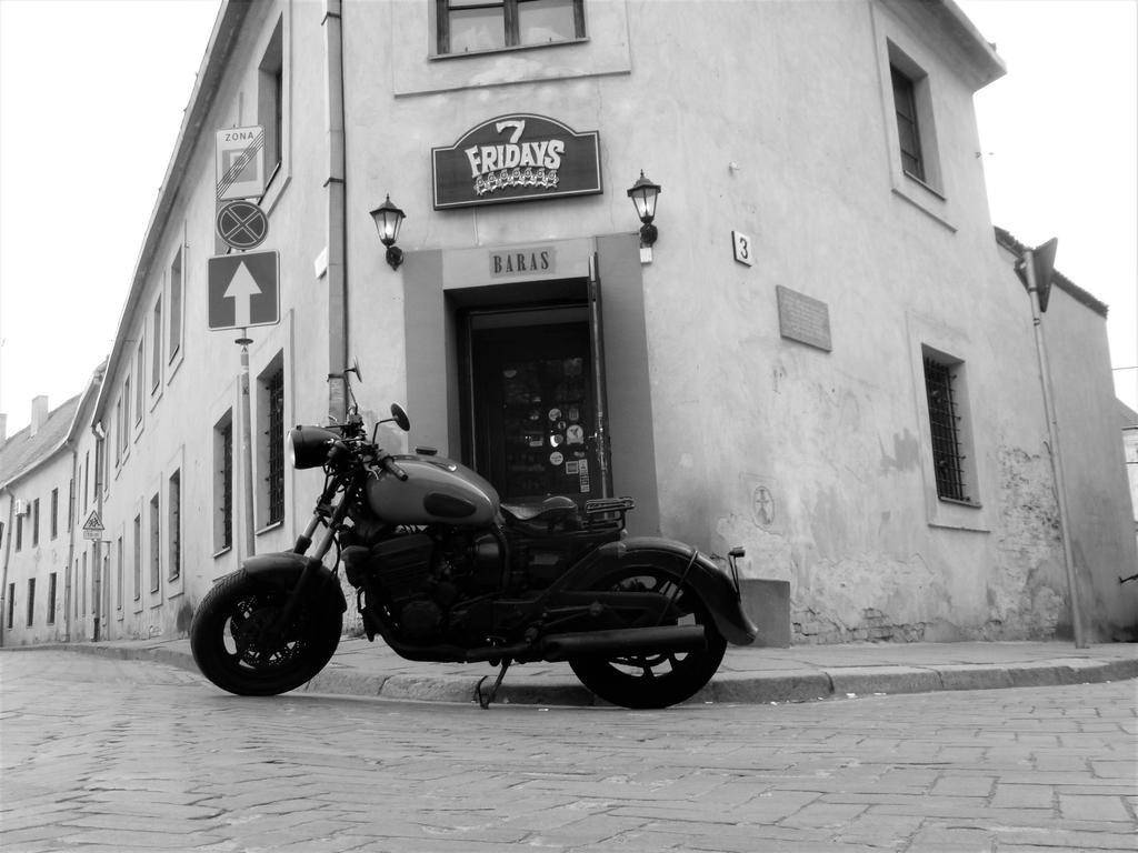 Seven Fridays Konuk evi Vilnius Dış mekan fotoğraf